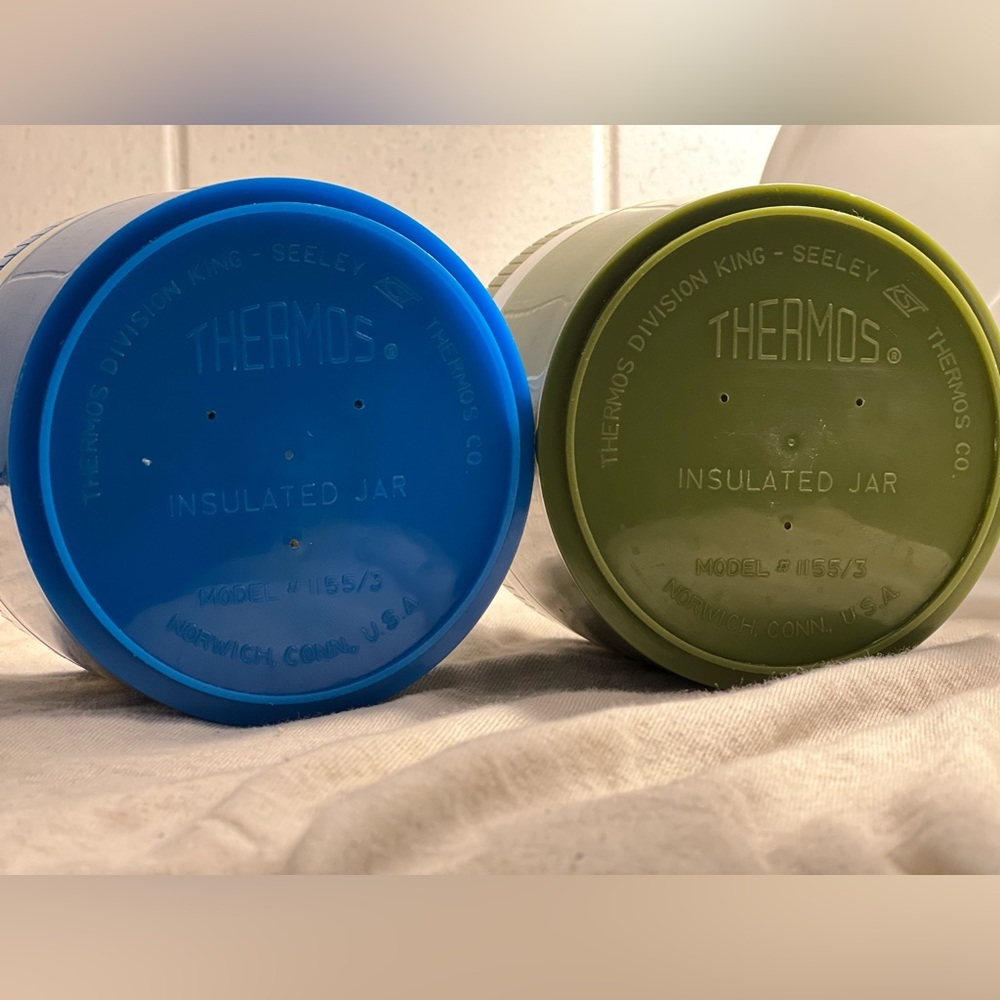 Set of 2 vintage Thermos containers - Picture 3 of 6